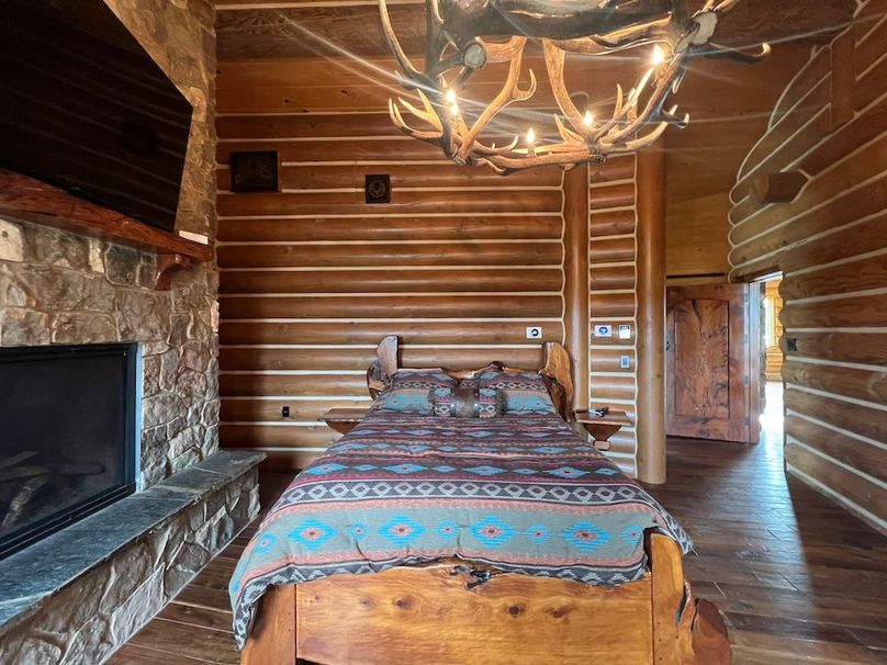 99_Pratt Lodge bedroom4