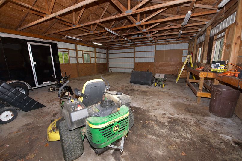 barn-2 inside