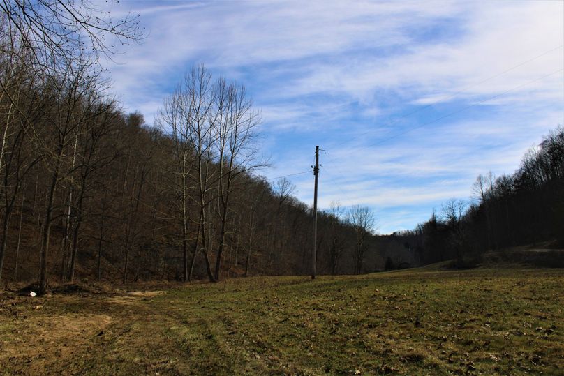016 beautiful view looking south down the valley
