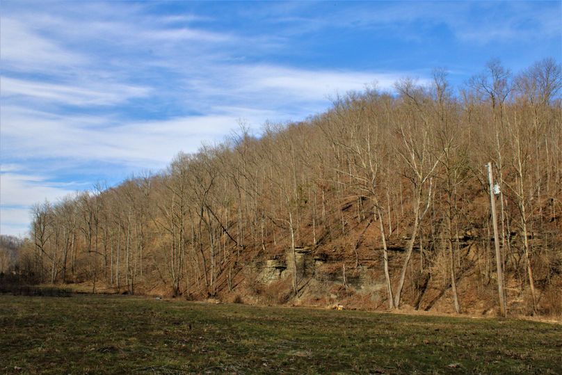 021 beautiful rock outcroppings at one of the three gated entrances