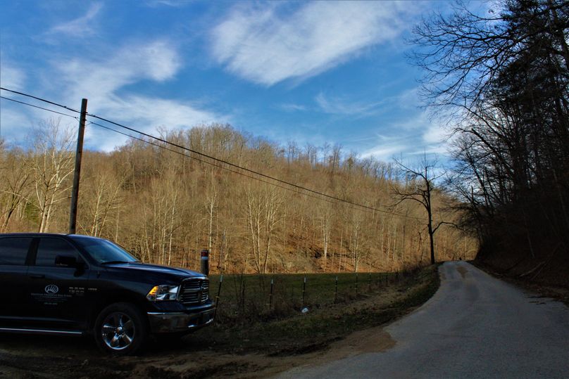 029 one of three entrances along the main pavement road