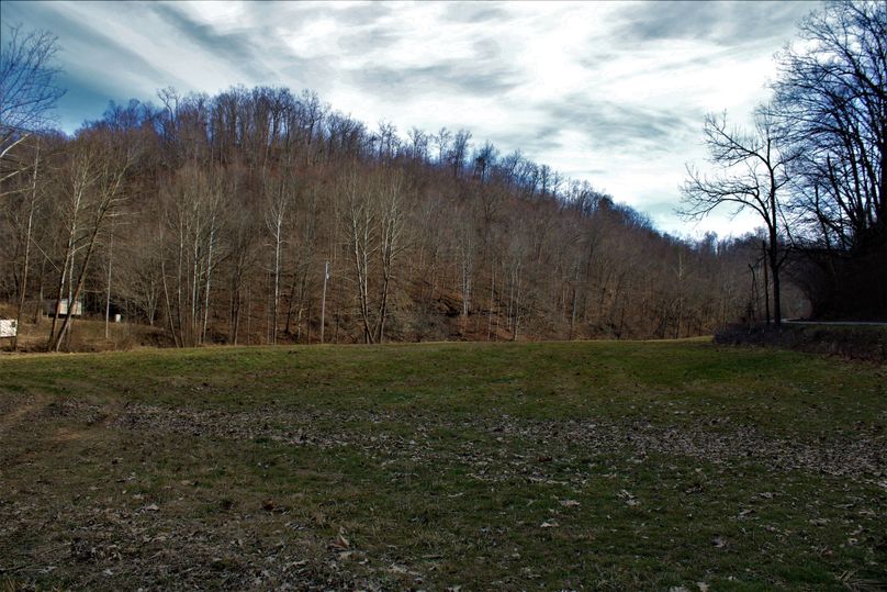 035 another shot of an entrance to the property 