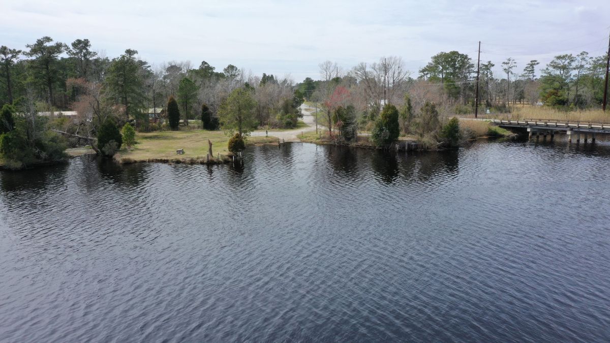 Beautiful Property With Boat Ramp Directly On The Pungo River
