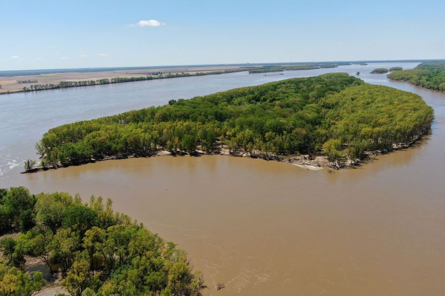 (3) north boundry of island 