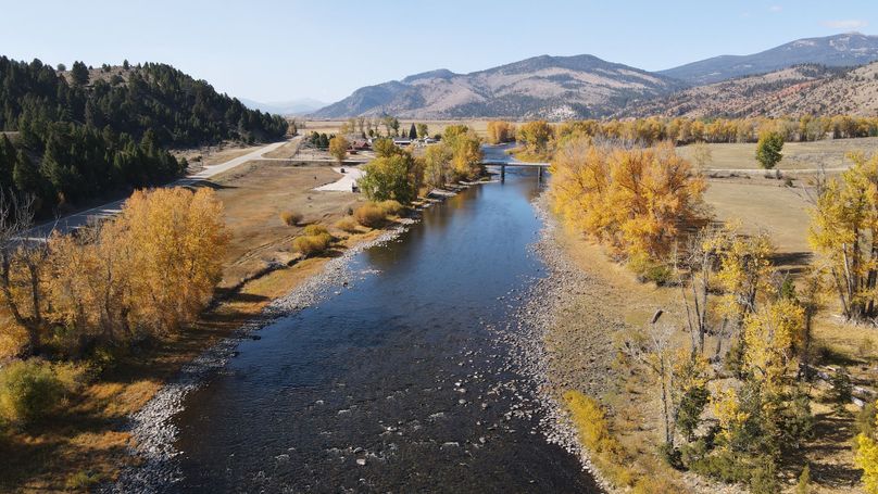 Big Hole river and Jerry Cr bridge and access