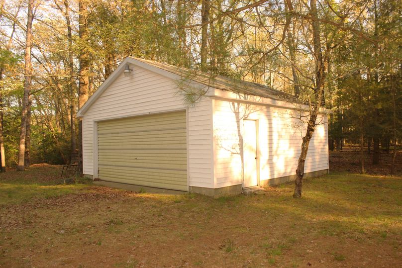 63.44acres carolinecty garage