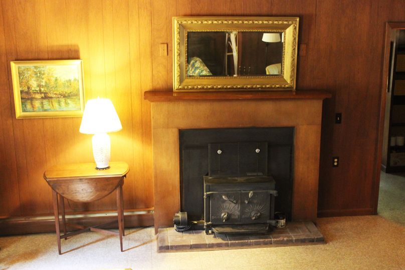63.44acres carolinecty fireplace