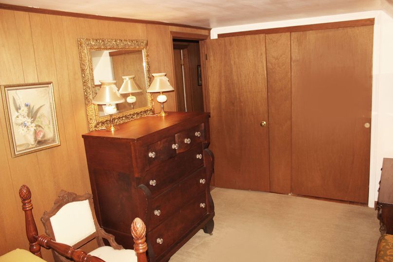 63.44acres carolinecty upstairsbedroom