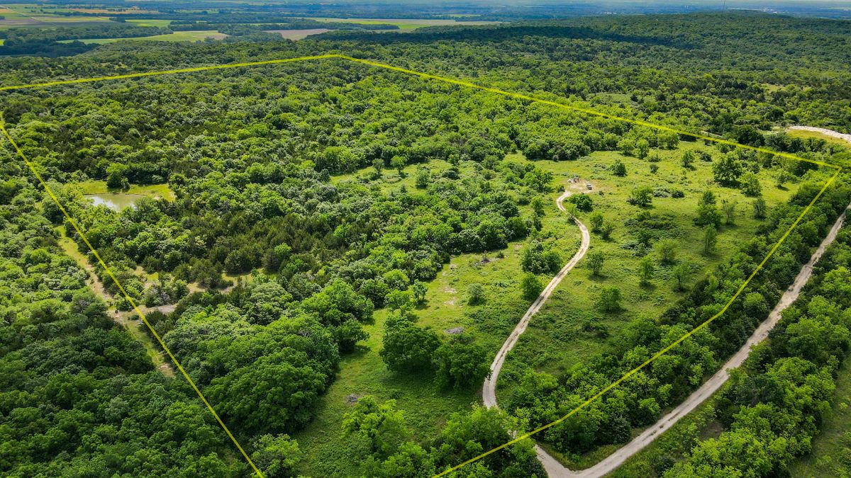 Quality Hunting Farm In Southeast Kansas Whitetail Properties