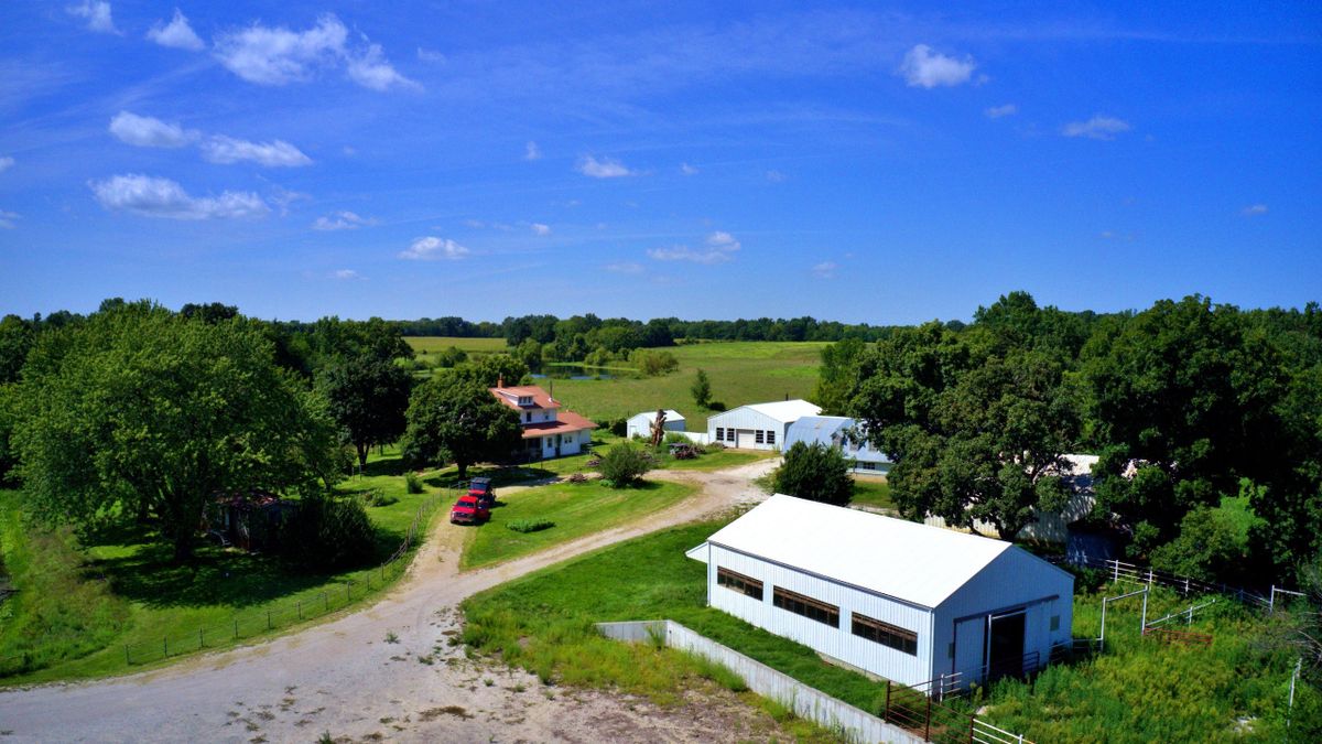 OffGrid Farm For Sale Near Windsor Whitetail Properties