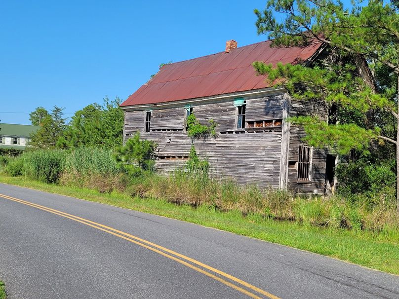 11.055ac dorchester oldstore