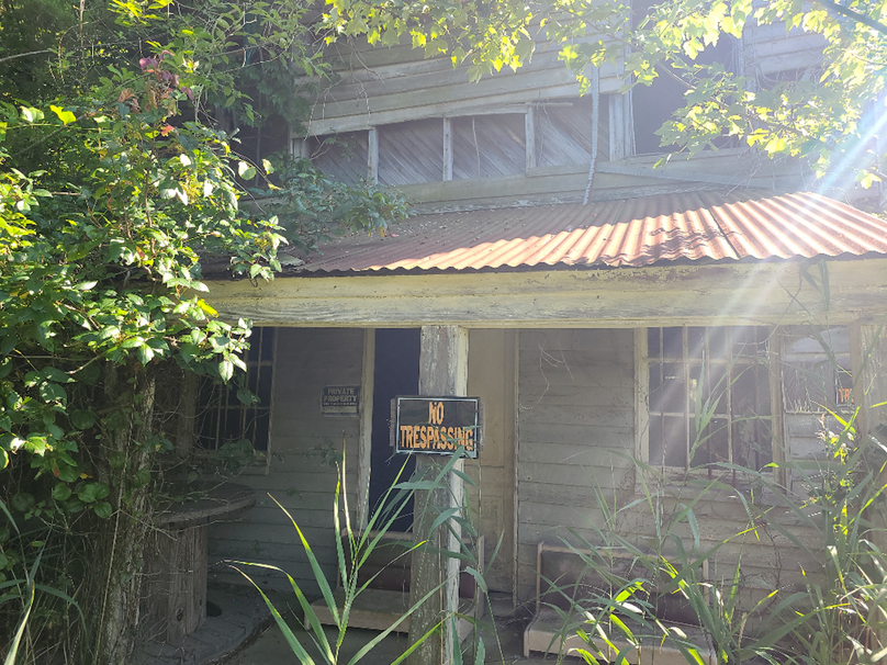 11.055ac dorchester storeporch