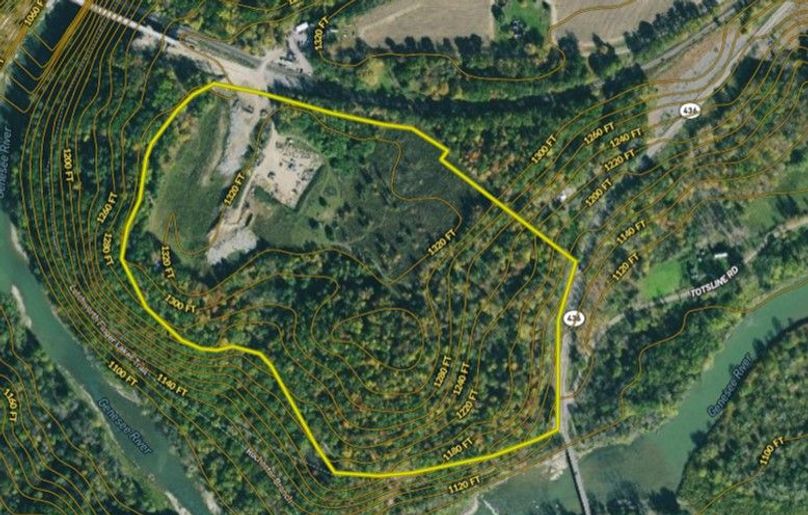 Map right oulton topo