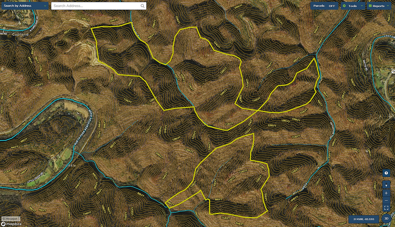 024 breathitt 589 mapright aerial zoomed in with water features and contour lines