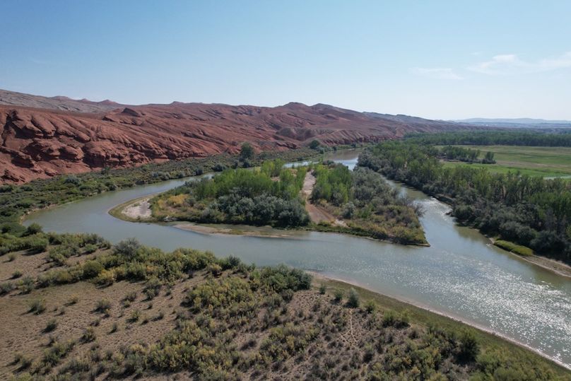 5dcaf136-caf0-4dc7-b287-06fd1cfaf7b3 1 105 c