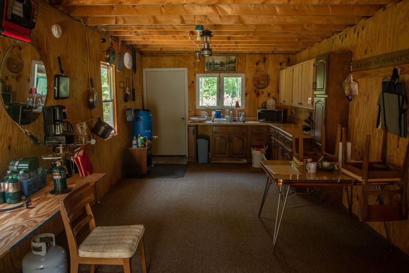 5 kitchen dining area