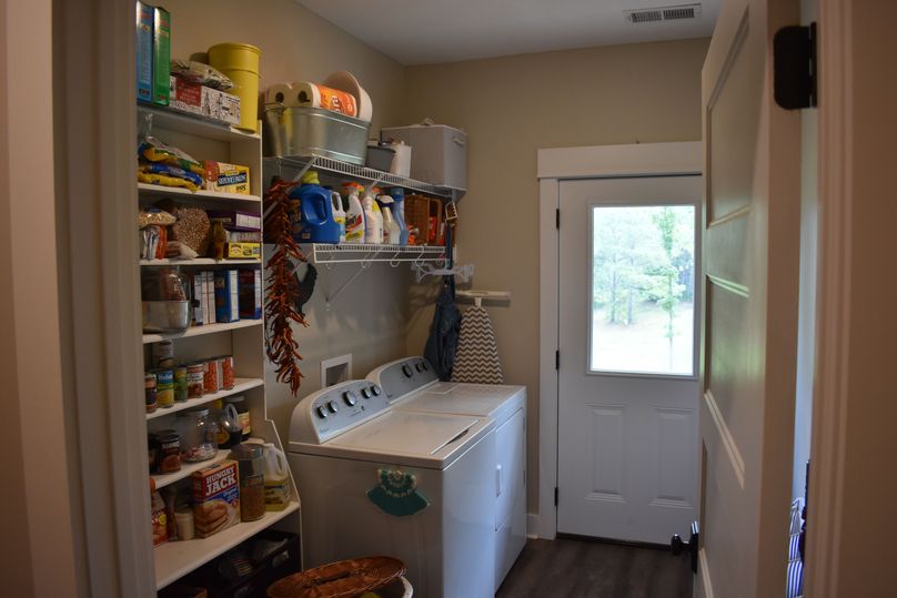 (9a)pantry
