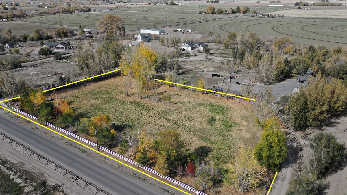 Beautiful Building Lot In Wood River Estates Whitetail Properties