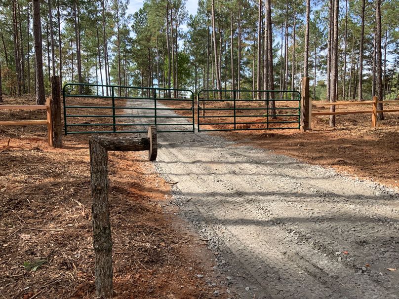 013_Solar Powered Gates