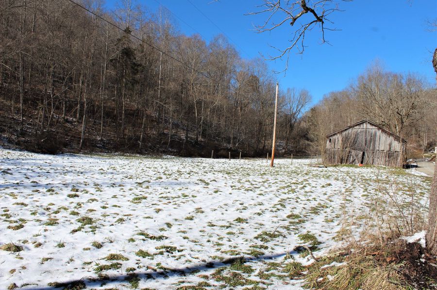 001 the tillable_building area and old barn near the road