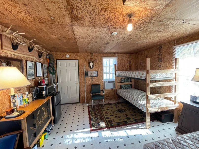 9A331086-8413-4E99-8179-784C0EBE7029_1_105_c