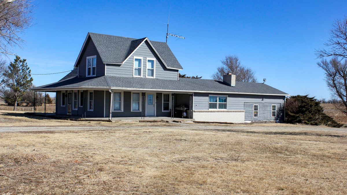 Country Home And Acres In North Central KS Whitetail Properties