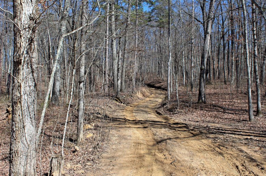 032 the CR 1241 leading in from the southeast