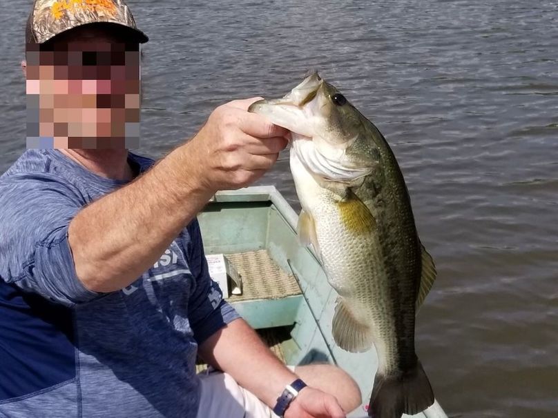 709AF9F6-FC9B-41CB-BDB9-2361DEA75222_1_201_a