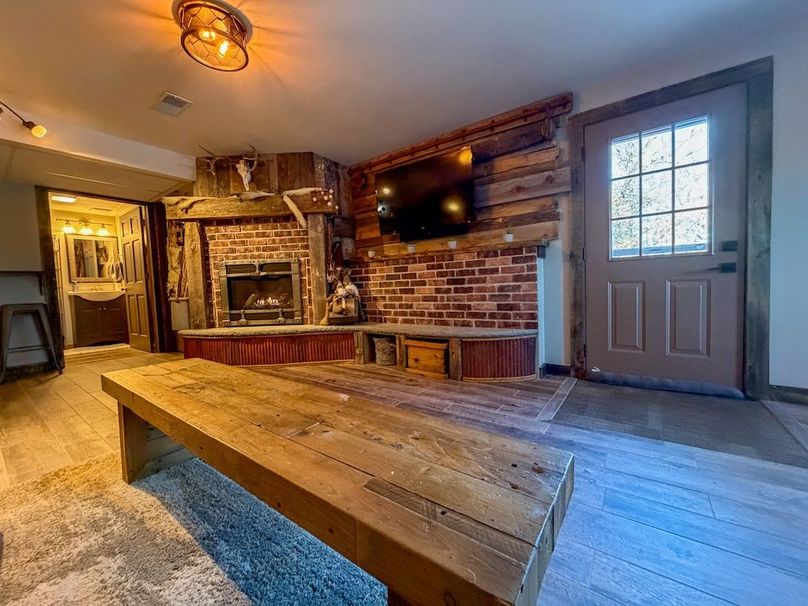 Monroe 68.2 - 23 of 120