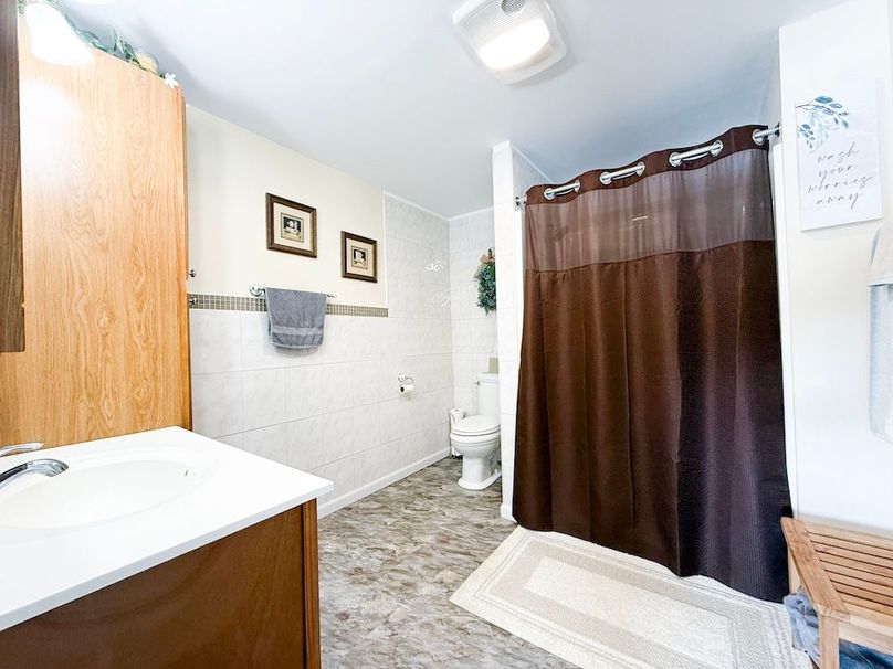 Cayuga 32 Stoyell Photos 13