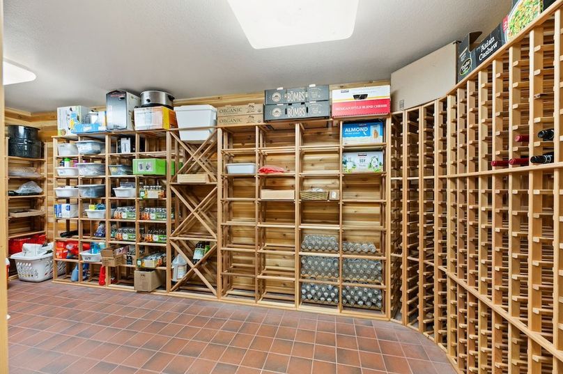040 - Pantry_Wine Cellar_Safe Room