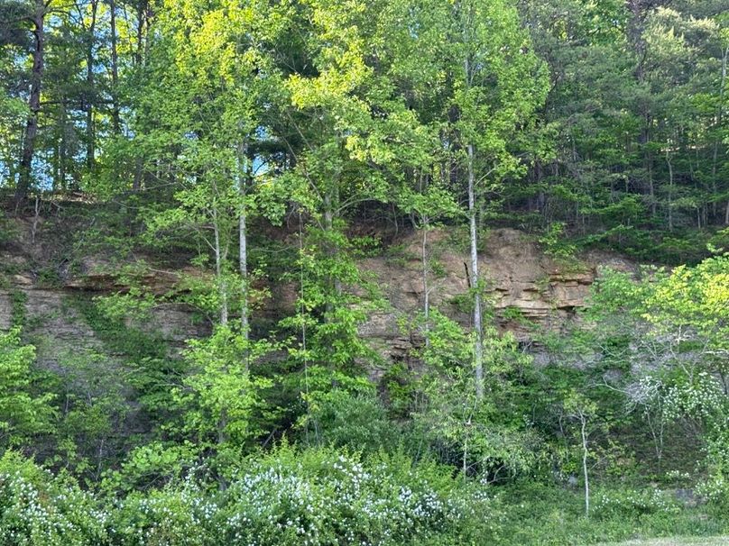 014 little peek at some exposed rock cliffs