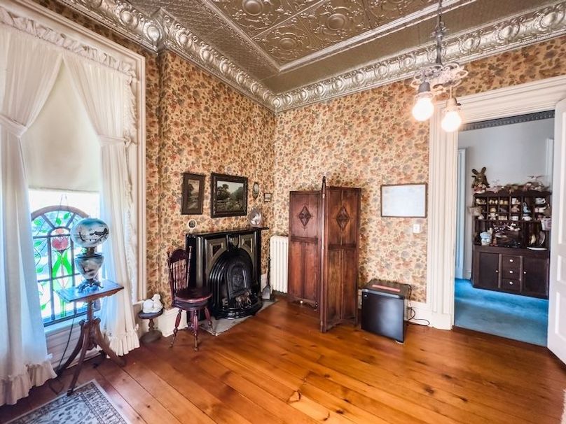 StenceRealty_25_515-N-8th-Street-Marshall-IL_63