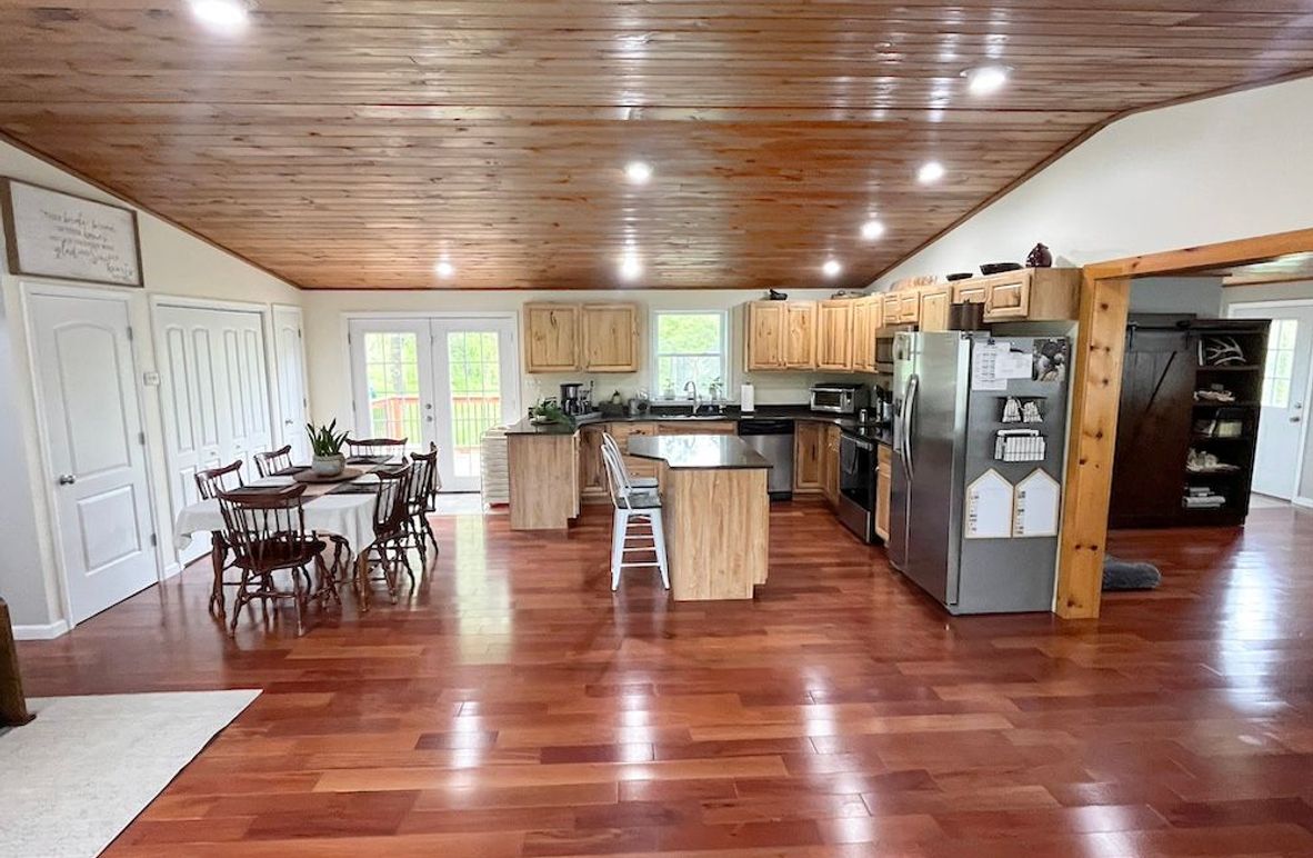 Schuyler_5.6_Combs_5