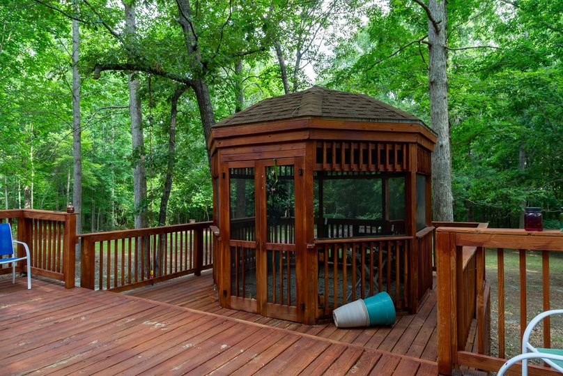 7686 Heritage Rd - Photos-48