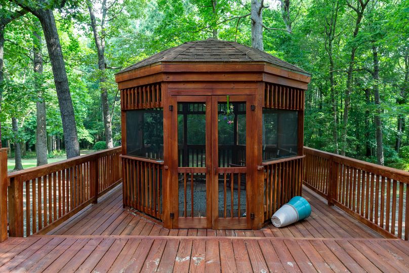 7686 Heritage Rd - Photos-50