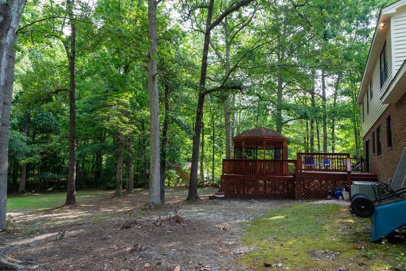 7686 Heritage Rd - Photos-52