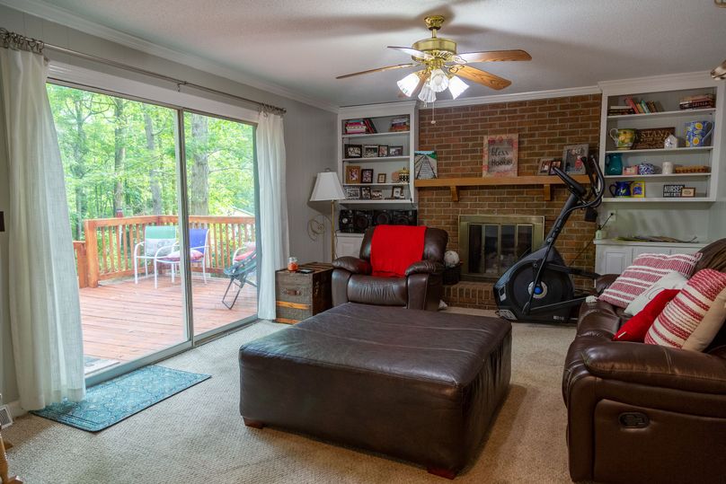 7686 Heritage Rd - Photos-10