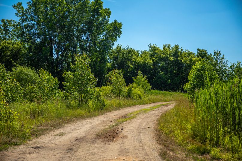 10 Internal road system allows for great access