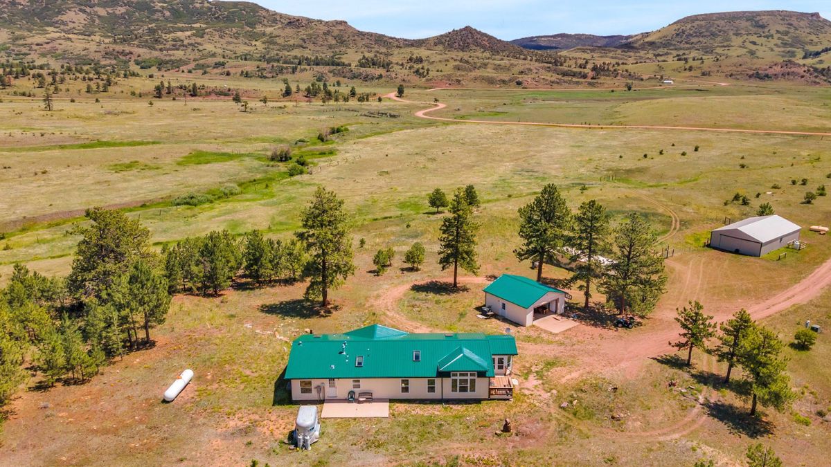 Beautiful Mountain Home On Grazing Acreage In South TBar Whitetail