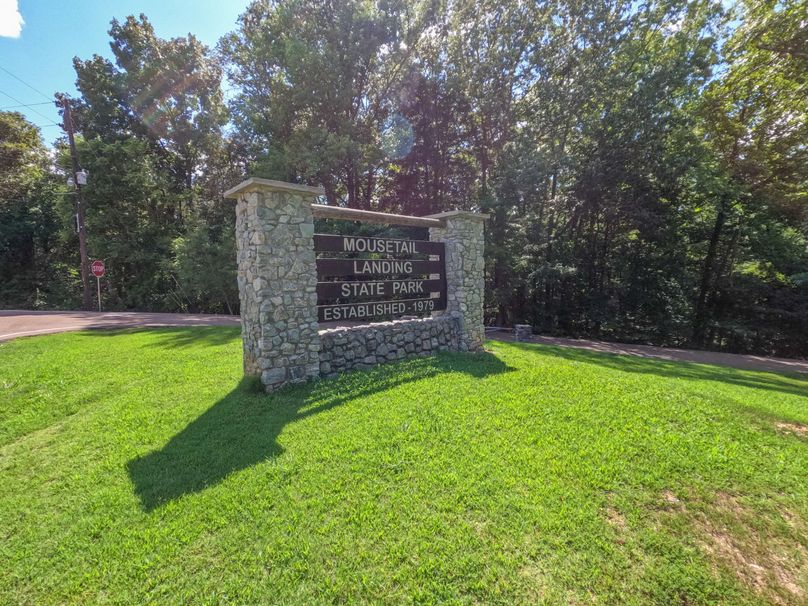 Perry 166 033 Close to Mousetail Landing State Park which does not allow hunting and allows bucks to reach maturity