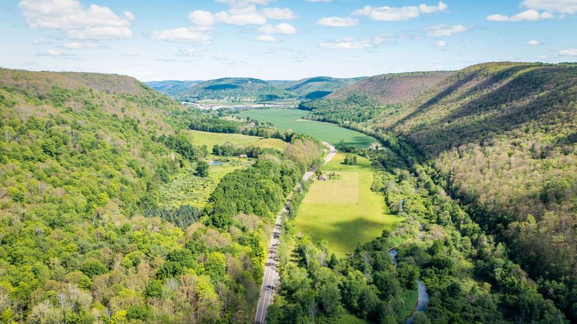 Schuyler_33.10_Ennis_Photos_34