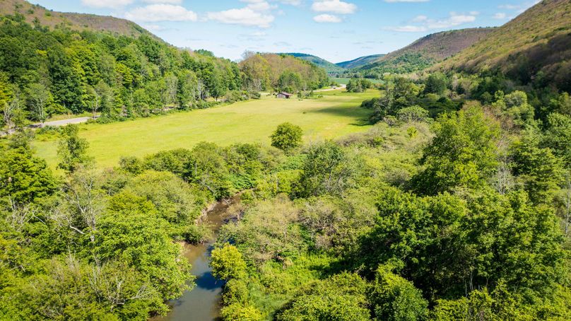 Schuyler_33.10_Ennis_Photos_36