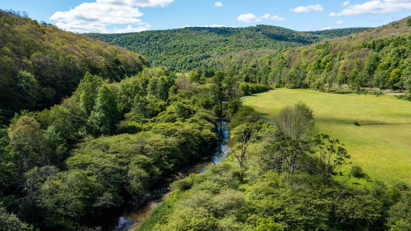 Schuyler_33.10_Ennis_Photos_14