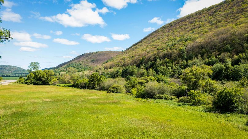 Schuyler_33.10_Ennis_Photos_38