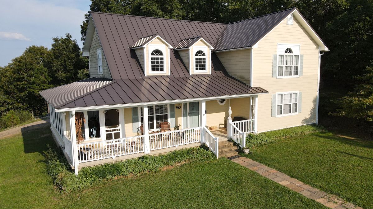 Custom Home Bordering National Forest Whitetail Properties