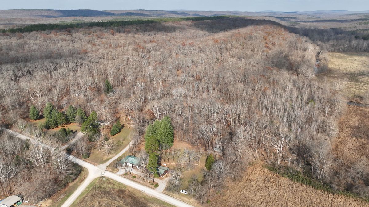 Cabin With Rental Potential Near Shawnee National Forest Whitetail