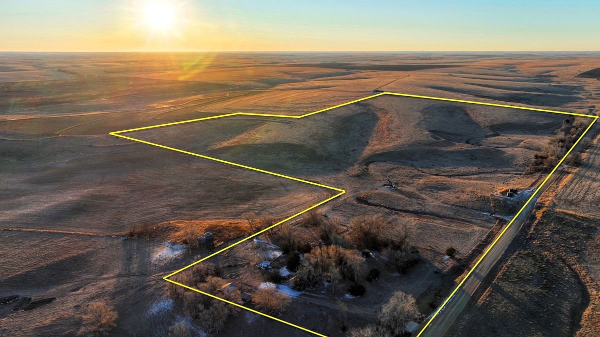 Small Acreage Grassland In NW Kansas Whitetail Properties
