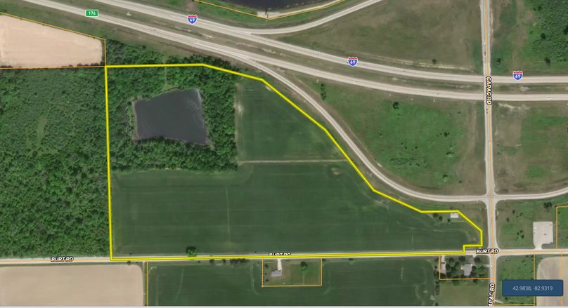 Close up Aerial, Klein