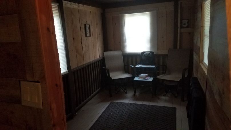 9 Inside cabin